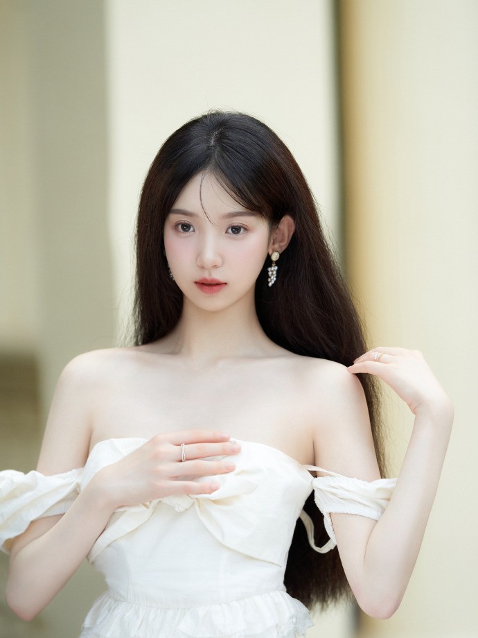 高山下的花环 封面